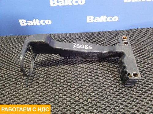 Кронштейн бачка омывателя